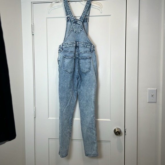 Old Navy Classic Blue Denim Overalls straight leg size 2. - Picture 9 of 13